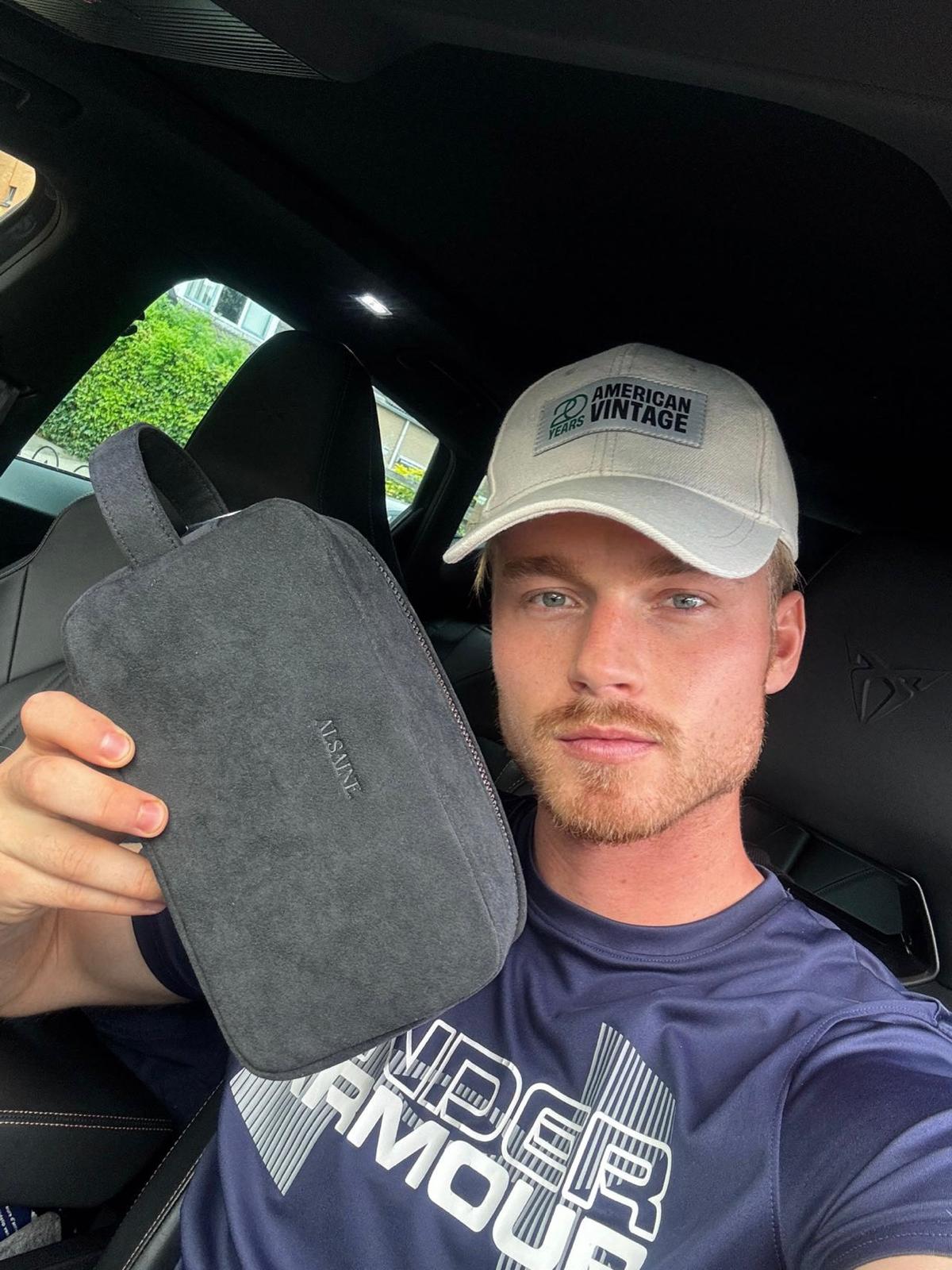 ALSAINE. X JORT RUNIA